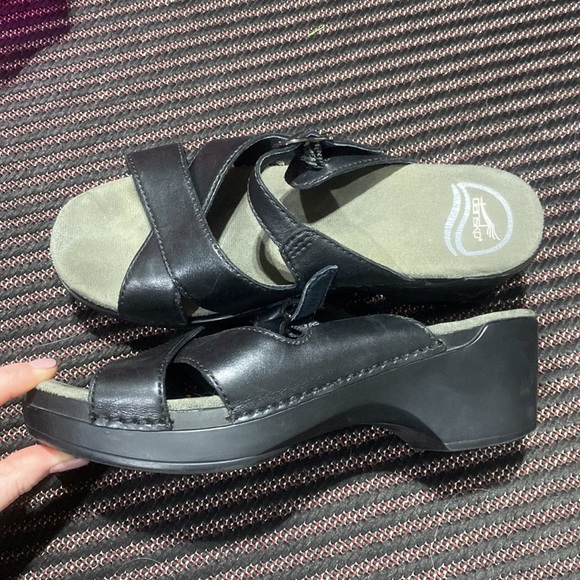 Dankso Sandals - Picture 2 of 4